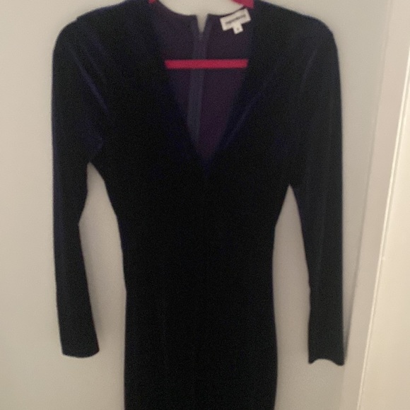 Purple velvet dress - Picture 4 of 5